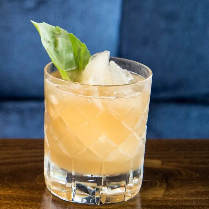 Casino Royale (Alcoholic Ordinary Drink Whiskey sour glass)