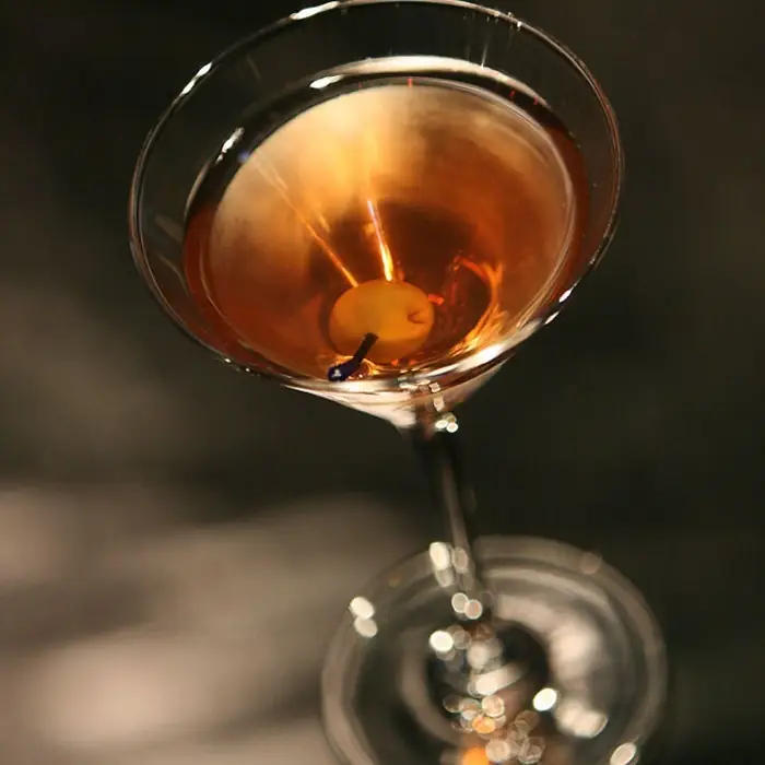 Dry Rob Roy (Alcoholic Ordinary Drink Cocktail glass)