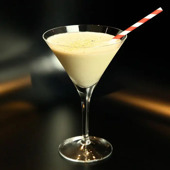 Foxy Lady (Alcoholic Ordinary Drink Cocktail glass)