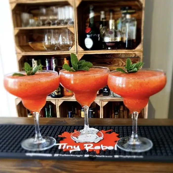 Frosé (Alcoholic Cocktail Cocktail glass)