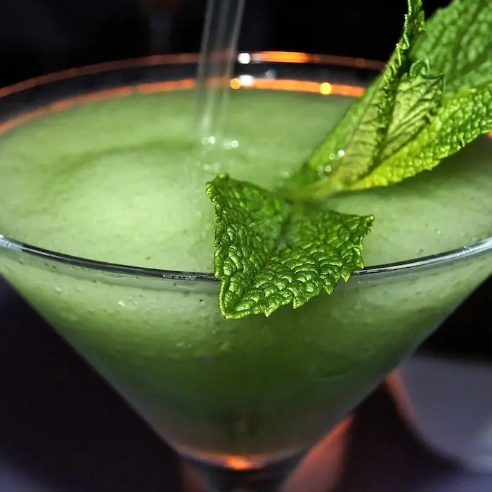 Frozen Mint Daiquiri (Alcoholic Ordinary Drink Old-fashioned glass)