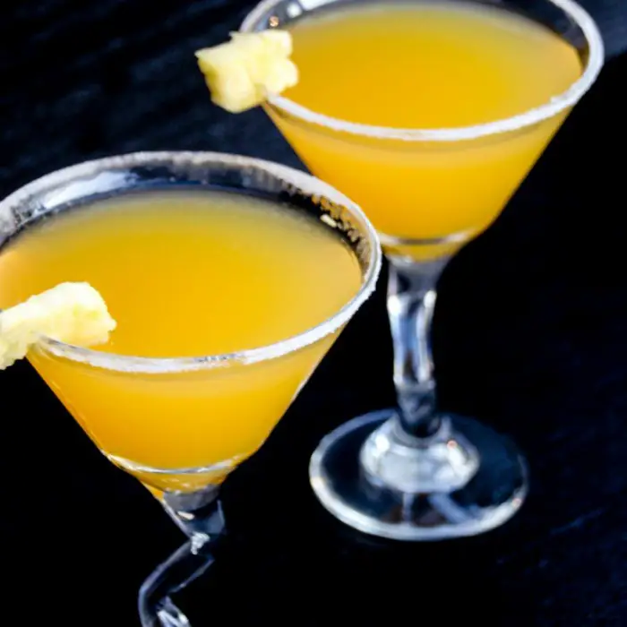 Hawaiian Cocktail (Alcoholic Ordinary Drink Cocktail glass)