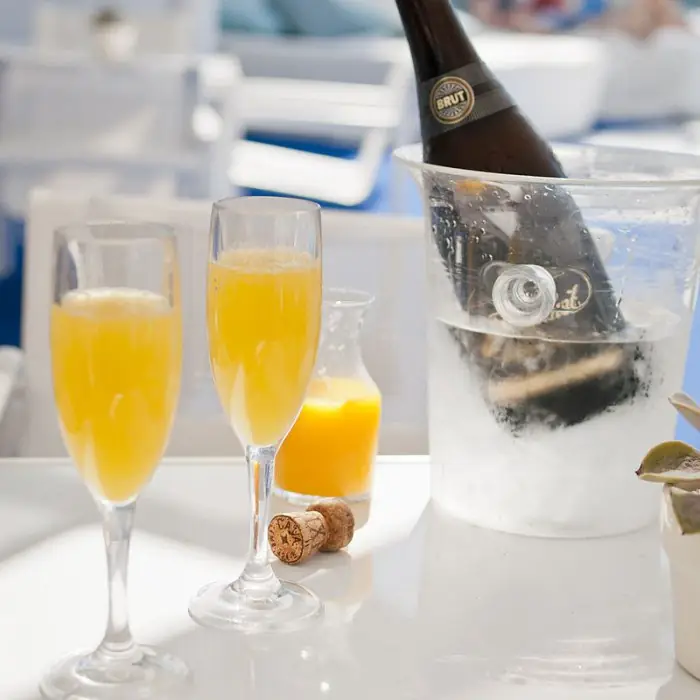 Mimosa (Alcoholic Ordinary Drink Champagne flute)