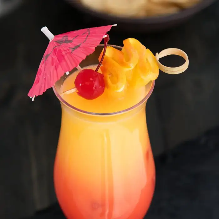 Orange Push-up (Alcoholic Ordinary Drink Hurricane glass)